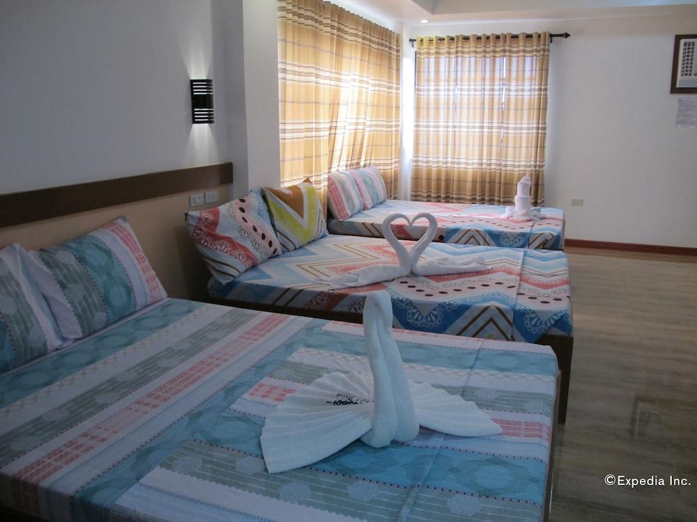 Sea Jewel Beach Resort Puerto Galera Kültér fotó