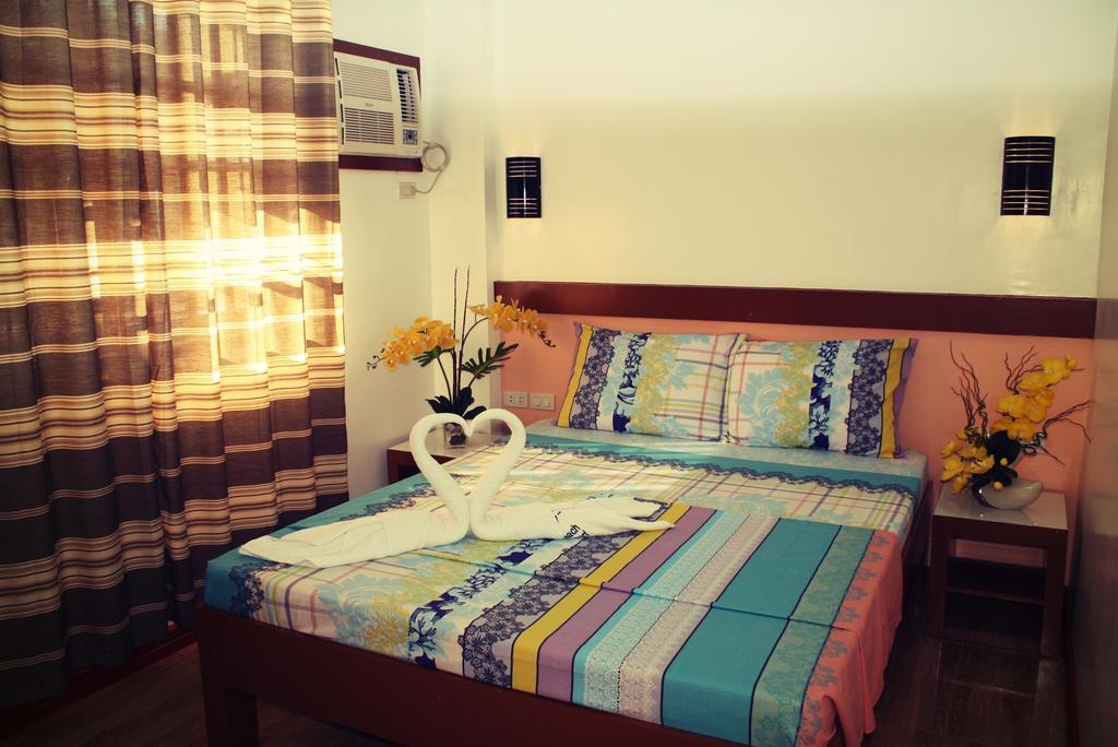 Sea Jewel Beach Resort Puerto Galera Kültér fotó