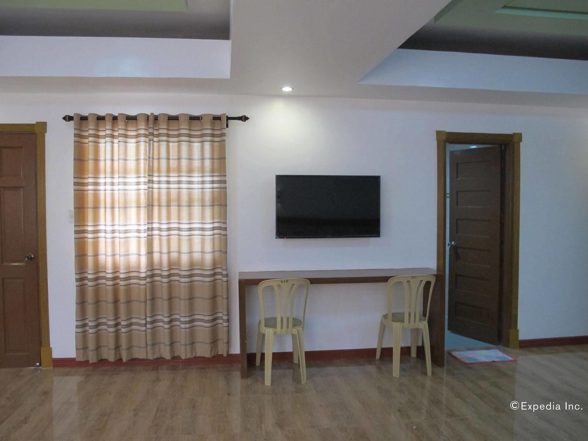 Sea Jewel Beach Resort Puerto Galera Kültér fotó